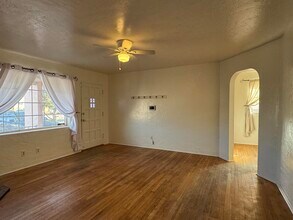 1039 Princeton Dr NE in Albuquerque, NM - Building Photo - Building Photo
