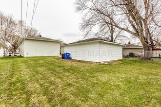 1417 16 1/2 St S, Unit 1419 in Fargo, ND - Foto de edificio - Building Photo