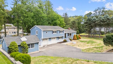 3840 Black Rock Tpke in Fairfield, CT - Building Photo - Building Photo