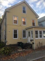 22 Graham St, Unit 101 in Biddeford, ME - Building Photo