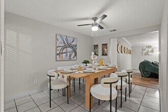 10150 Sierra Madre Rd in Spring Valley, CA - Foto de edificio - Building Photo