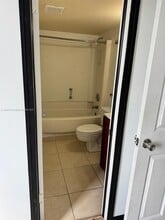 14301 N Kendall Dr in Miami, FL - Building Photo - Building Photo