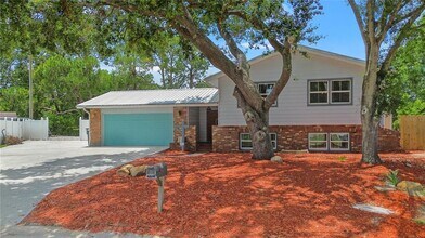 6515 Dimarco Rd in Tampa, FL - Building Photo - Building Photo