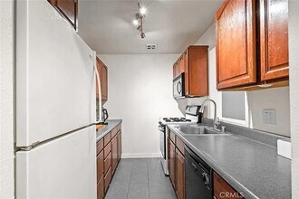 1222 N Olive Dr in West Hollywood, CA - Building Photo - Building Photo