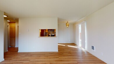 950 Chula Vista Ave, Unit 1 in Burlingame, CA - Building Photo - Building Photo