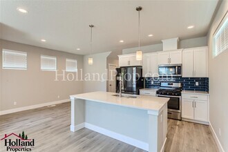 4048 SE Swoveland Ct in Hillsboro, OR - Building Photo - Building Photo