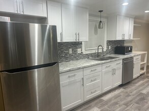 8449 Moonlight Way in Blaine, WA - Building Photo - Building Photo