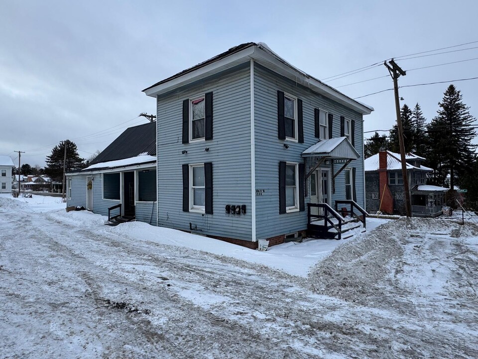 608 Main St in Caribou, ME - Building Photo