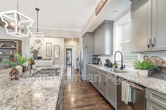 112 Sisters Cove Ct in Mooresville, NC - Building Photo - Building Photo