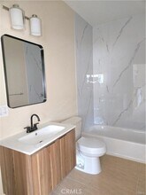 6010 Kansas Ave in Los Angeles, CA - Foto de edificio - Building Photo