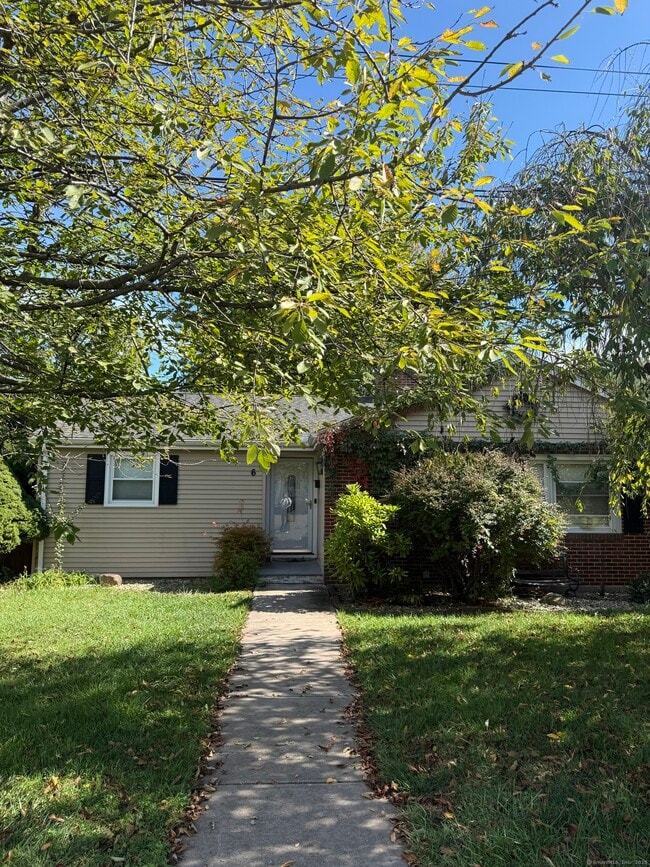 property at 6 Wells Farm Dr