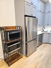 131 Hopkins Ave in Jersey City, NJ - Building Photo - Building Photo