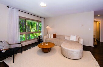 6001 Canterbury Dr, Unit #303 in Culver City, CA - Building Photo - Building Photo