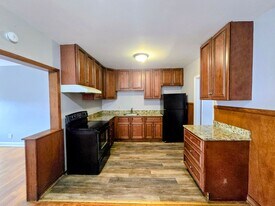 419 Front St in Catasauqua, PA - Building Photo