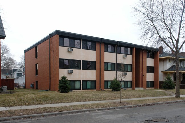 Wexler Apartments in Minneapolis, MN - Building Photo - Building Photo