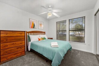 2505 Livingston Ave in Lutz, FL - Building Photo - Building Photo