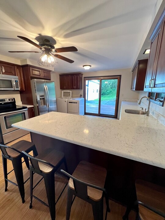 27 W Main St, Unit Upper in Attica, NY - Foto de edificio