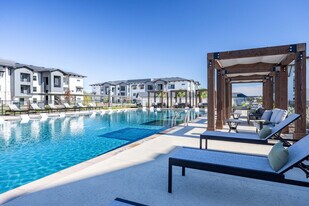 Cascades at Onion Creek in Austin, TX - Building Photo