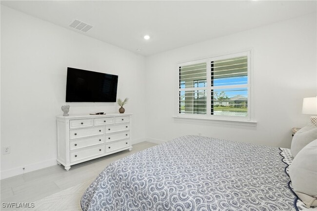 property at 1863 Mesa LN
