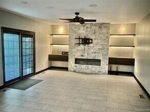 5160 Orchard Crest in Troy, MI - Building Photo - Building Photo