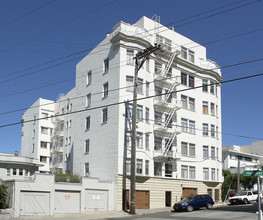 Belleshore Apartments in Oakland, CA - Foto de edificio - Building Photo