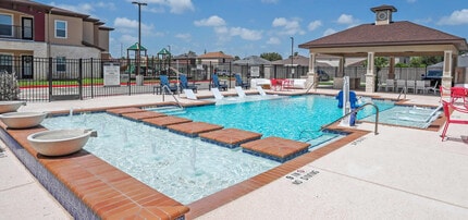 Avanti Valley View in Hidalgo, TX - Foto de edificio - Building Photo