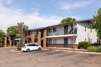 Bradburn Gardens in Westminster, CO - Foto de edificio - Building Photo