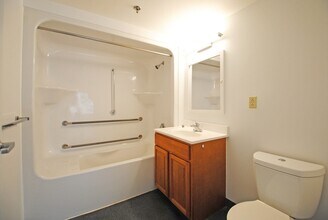 888 Washington St, Unit 4 in Boston, MA - Building Photo - Building Photo