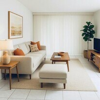 10835 SW 112th Ave, Unit 206 in Miami, FL - Building Photo