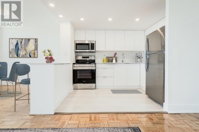 33-1033 Erskine Ave