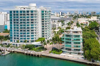 1470 16th St in Miami Beach, FL - Building Photo - Building Photo
