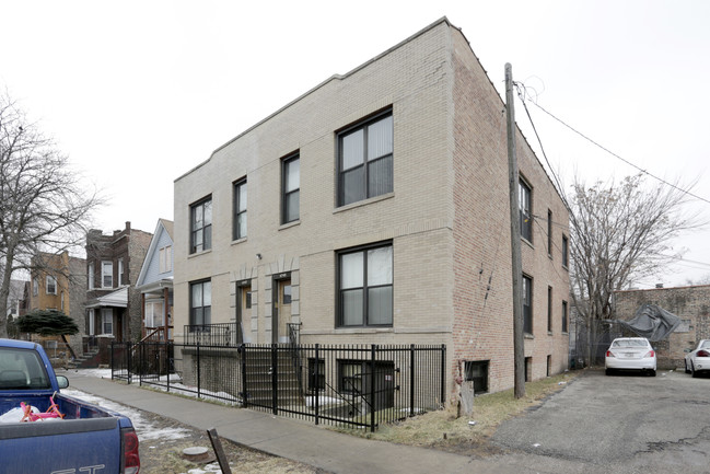 4747 W Fulton St in Chicago, IL - Building Photo - Building Photo