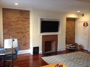 45 Hemenway St, Unit 2 in Boston, MA - Foto de edificio - Building Photo