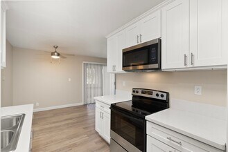 Fully Renovated Apartments- Riverside, CA in Riverside, CA - Building Photo - Building Photo