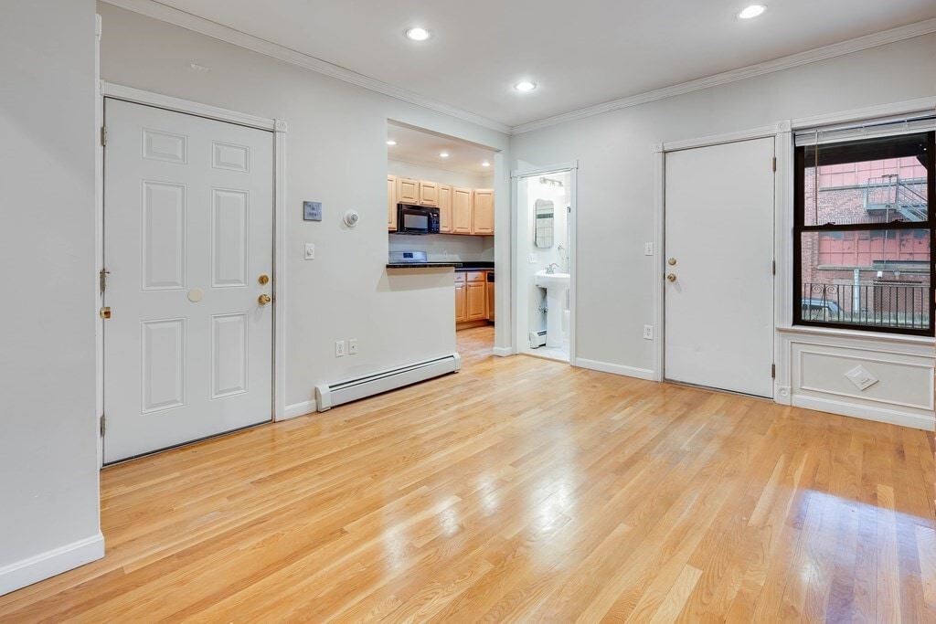 14 Pompeii St, Unit 1 in Boston, MA - Building Photo