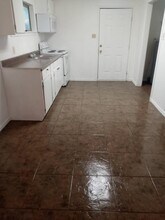 428 Burnett Ave in Charlotte, TX - Building Photo - Building Photo