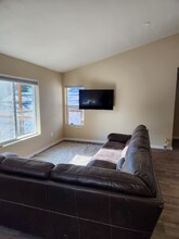 974 SE Roberts Ave in Gresham, OR - Building Photo - Building Photo