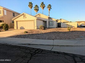 15440 W Mauna Loa Ln in Surprise, AZ - Building Photo