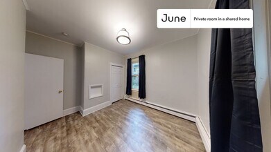 Private bedroom in 3 bed/1 bath Home in Boston, MA - Building Photo - Building Photo