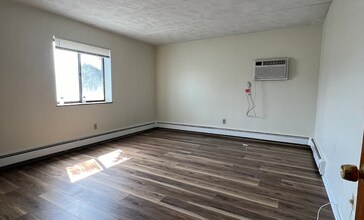 173 Adams Ave in Newton, MA - Foto de edificio - Building Photo