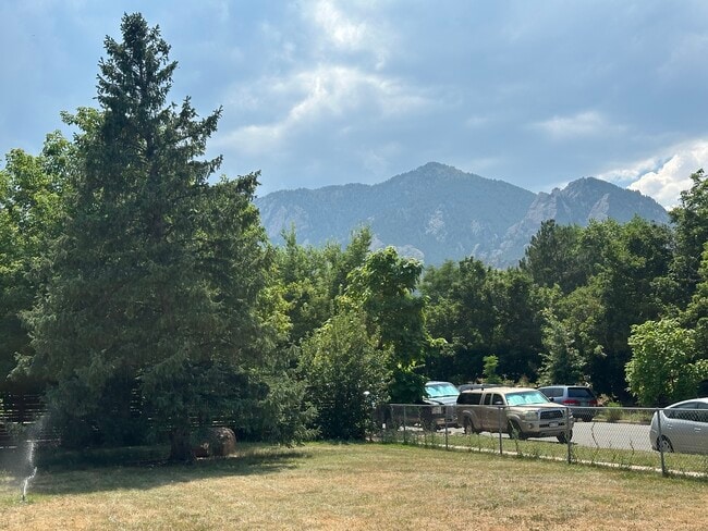 1207 Scrub Oak Cir in Boulder, CO - Building Photo - Building Photo