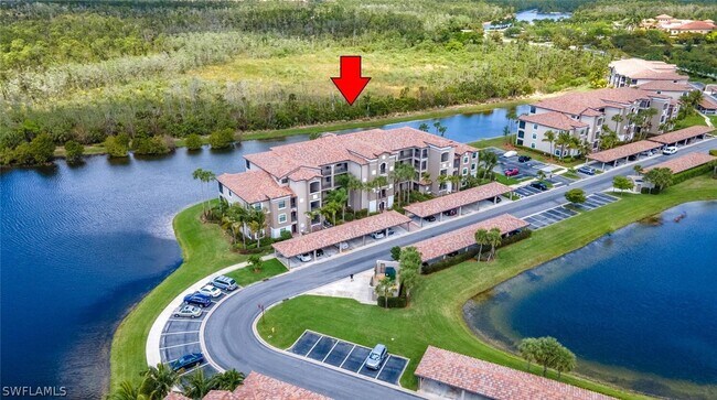 9820 Giaveno Cir in Naples, FL - Foto de edificio - Building Photo