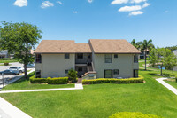 Boca Glades in Boca Raton, FL - Foto de edificio - Building Photo