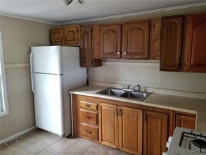 6404 E Taft Rd in East Syracuse, NY - Building Photo - Building Photo