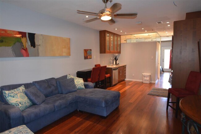 3404 American Dr in Lago Vista, TX - Building Photo - Building Photo