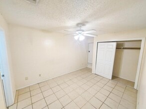 111 Meteor Dr, Unit A in Austin, TX - Building Photo - Building Photo