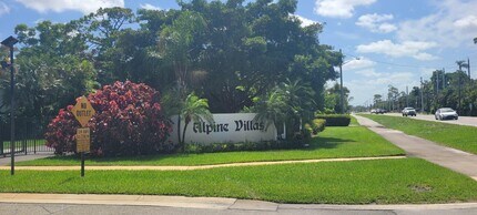 2270 Lena Ln in West Palm Beach, FL - Building Photo - Building Photo