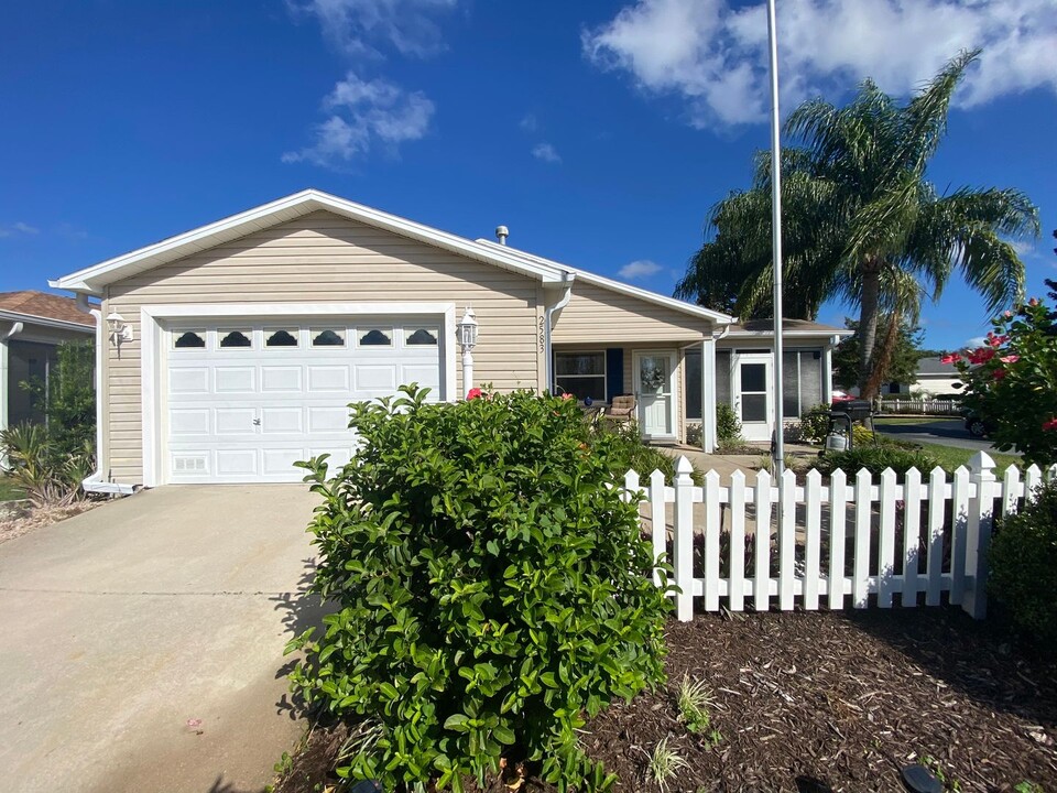 2583 Ascot Loop in the Villages, FL - Building Photo