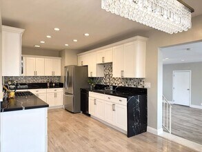 1754 S Norfolk Ln in Anaheim, CA - Building Photo - Building Photo