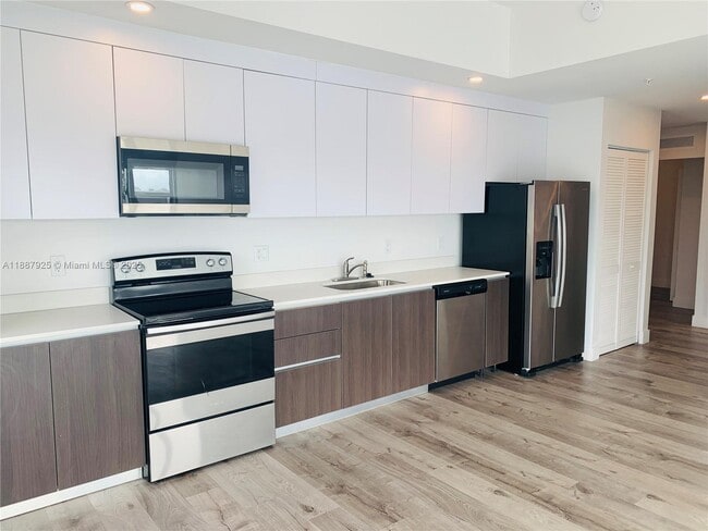 property at 39 NW 7th Ave